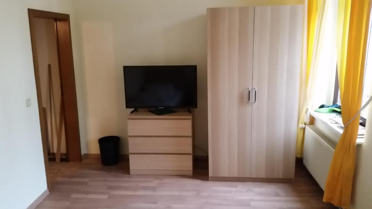 Hotel-Garni "Zum Loewen" Bad Freienwalde Esterno foto