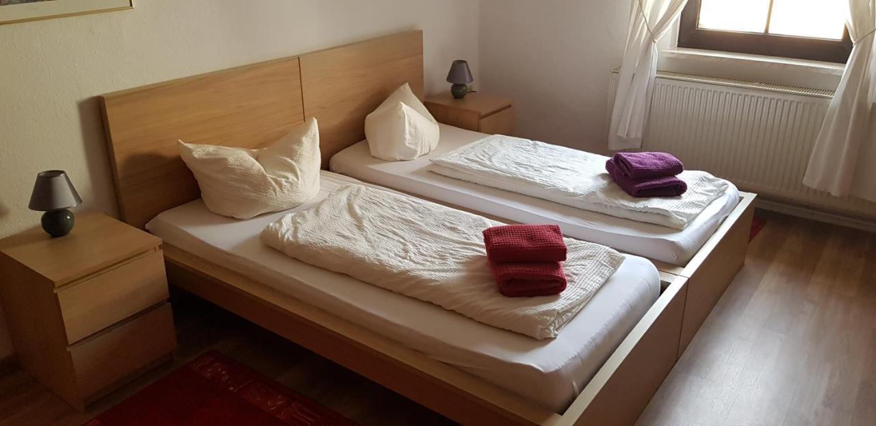 Hotel-Garni "Zum Loewen" Bad Freienwalde Esterno foto