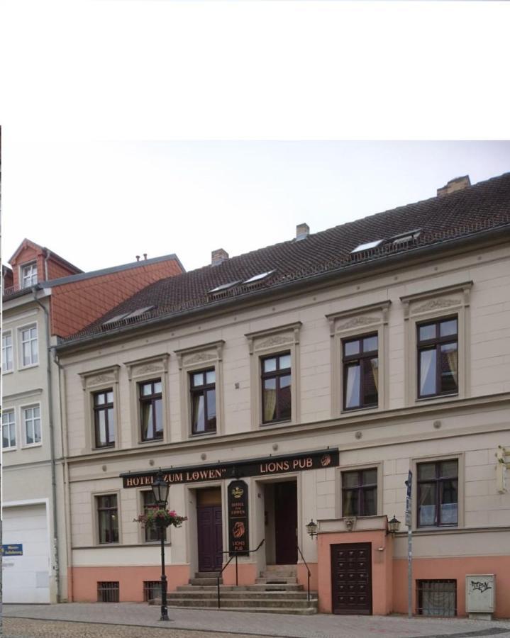 Hotel-Garni "Zum Loewen" Bad Freienwalde Esterno foto
